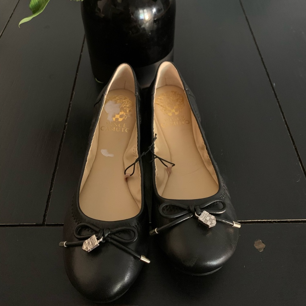Vince Camuto Flats